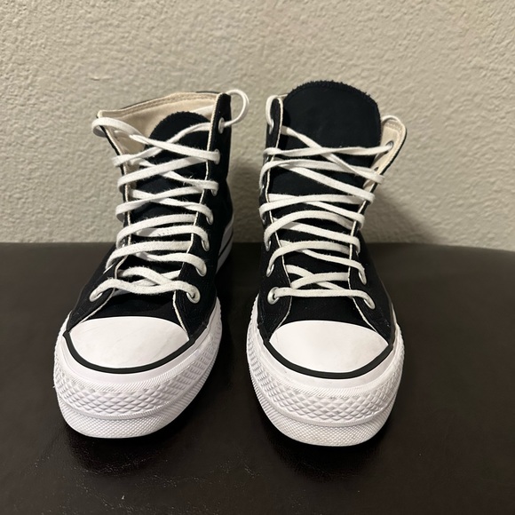 Converse Classic Black and White High-Tops. Size 8.5 Women - Picture 2 of 6